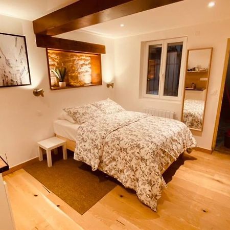Studio Renove Avec Patio, Coeur Du Centre Ville Besançon Exterior foto