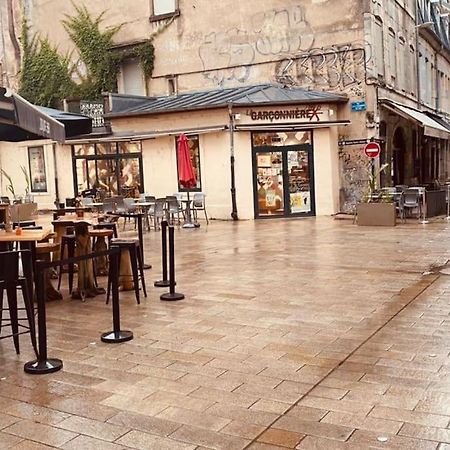 Studio Renove Avec Patio, Coeur Du Centre Ville Besançon Exterior foto