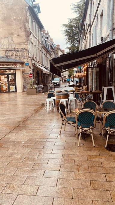 Studio Renove Avec Patio, Coeur Du Centre Ville Besançon Exterior foto